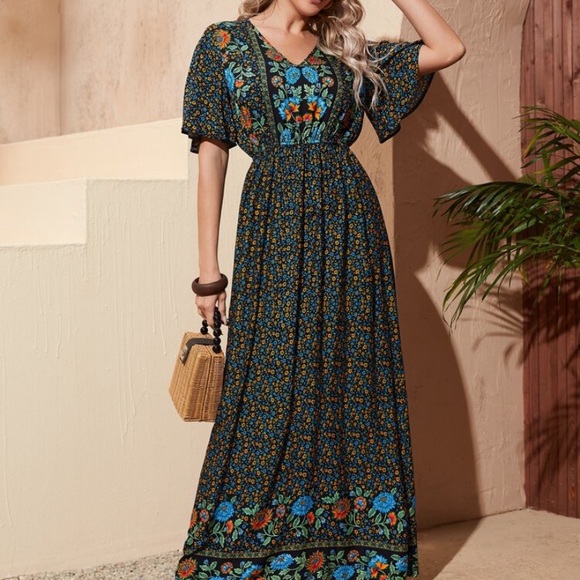 Dresses & Skirts - Floral Maxi